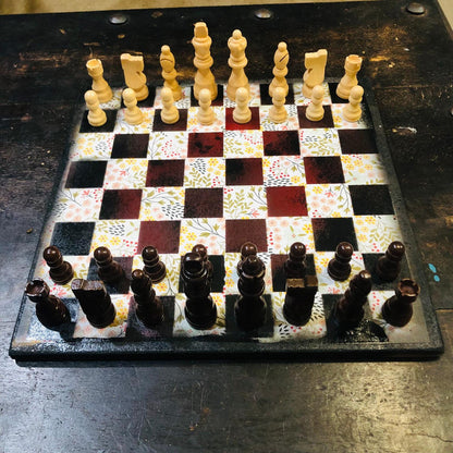 Scrapbook Chess Set - Tint Red Flowers