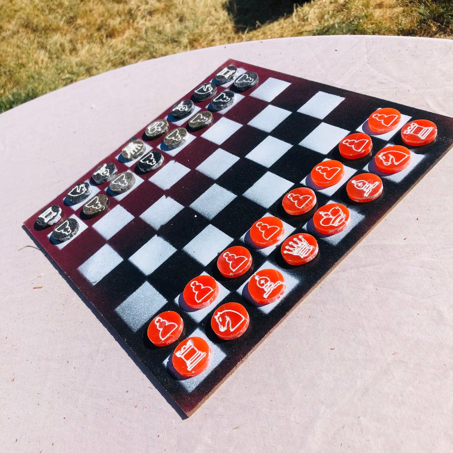 Chess Set - Red/Black Fade