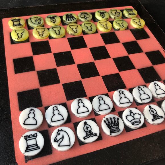 Chess Set - Sunset Overdrive