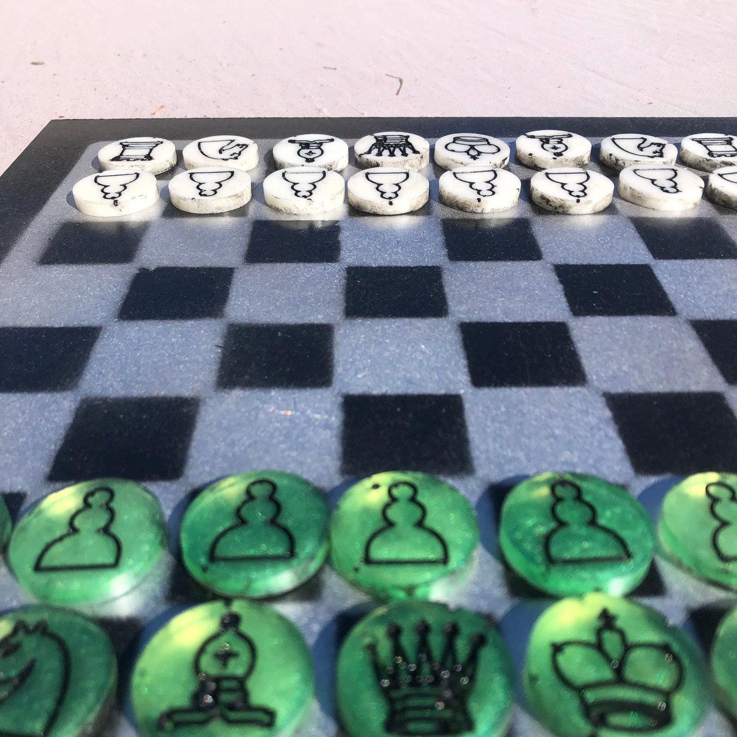 Chess Set - Green & White Dew