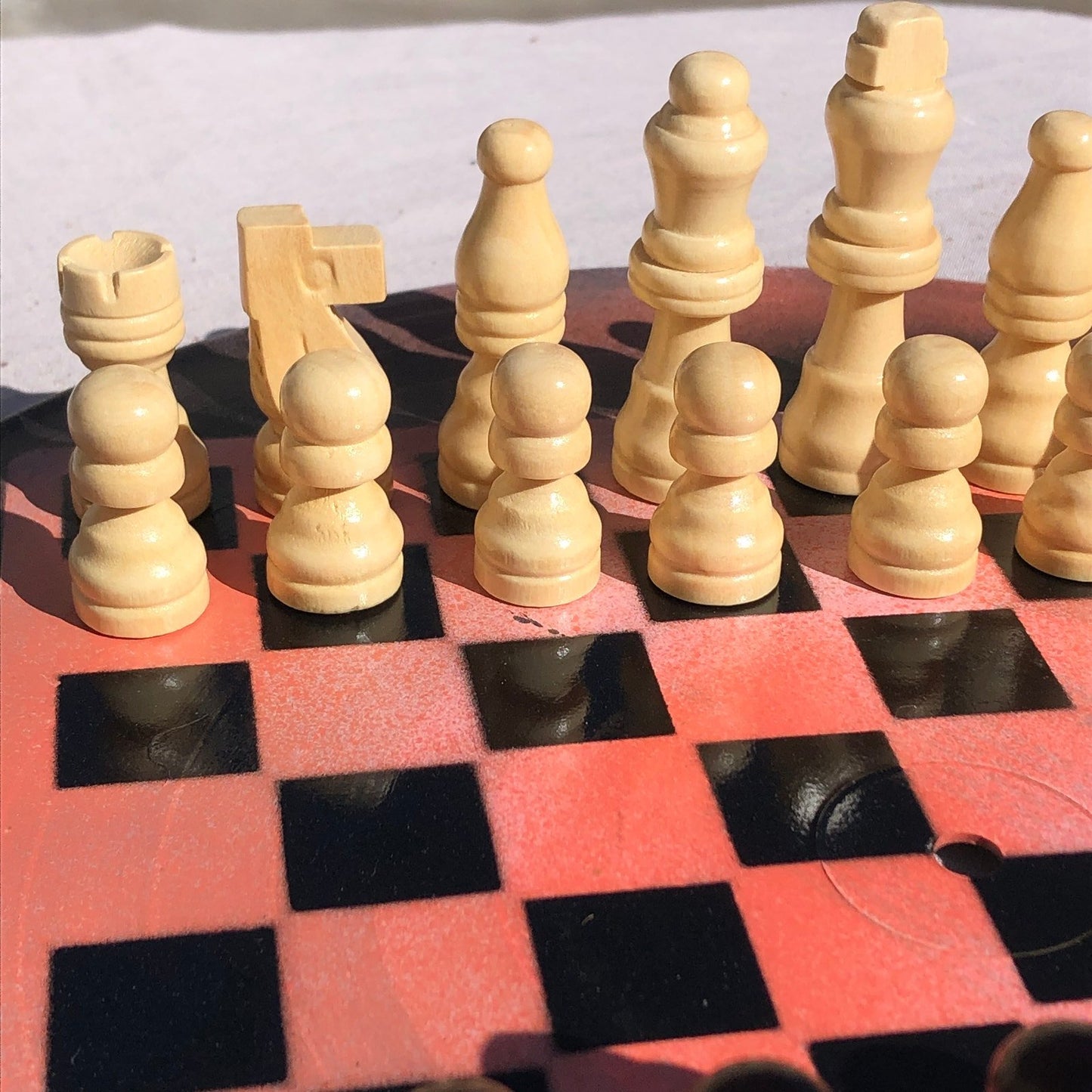 Vinyl Chess Set - Ultra Red Pink