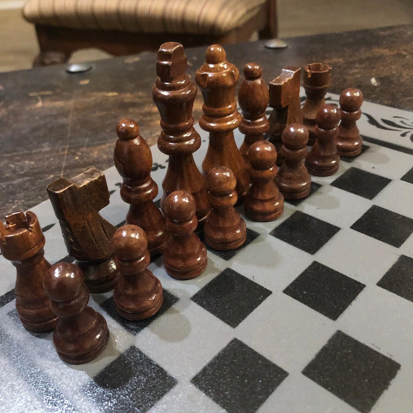 Chess Set - Simple Gray & Black