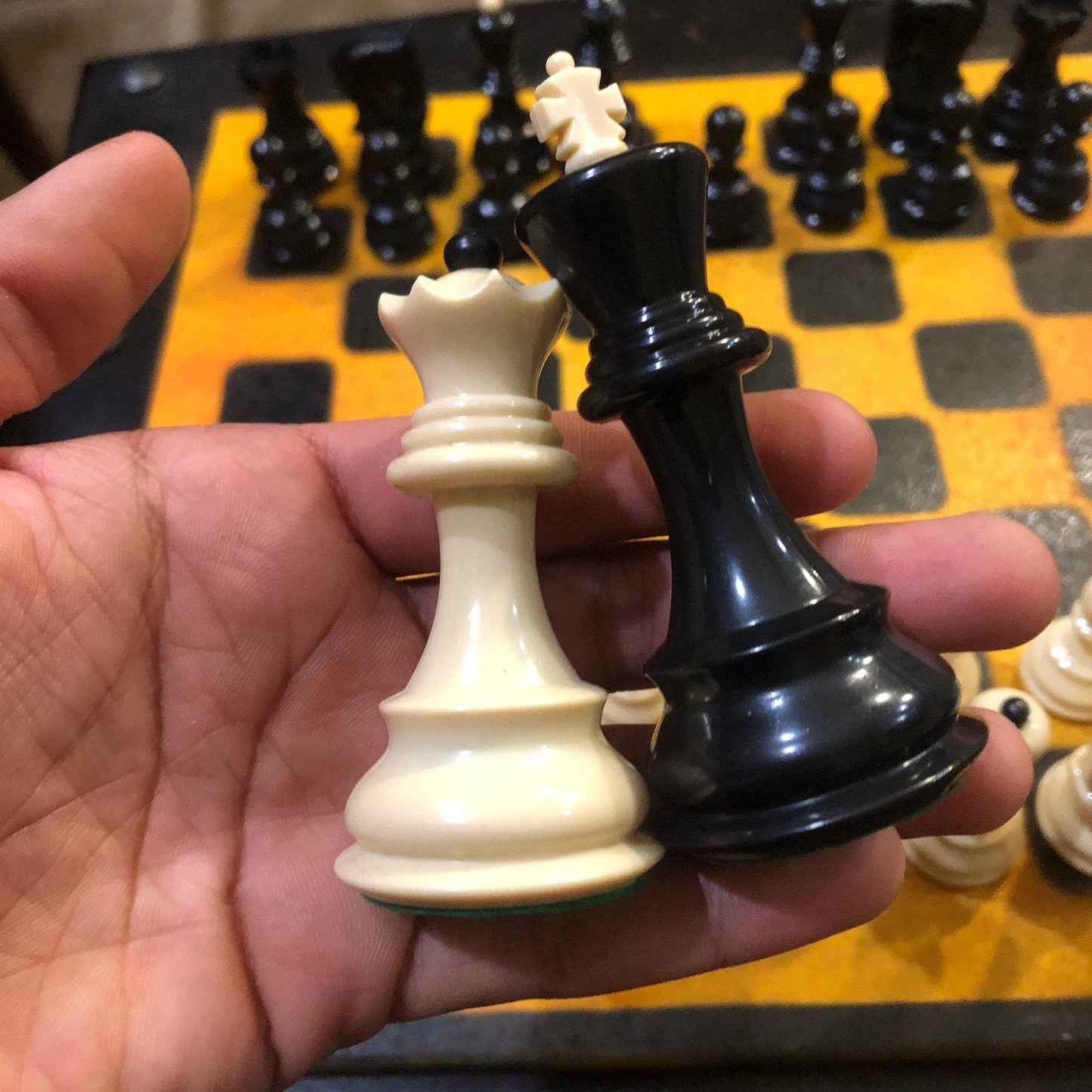 Large Chess Set - Yellow Blood Mist